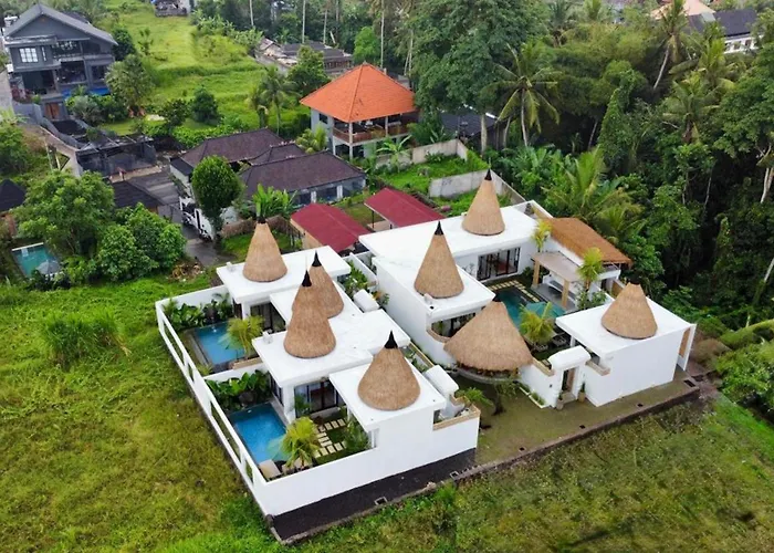 Golden Bee * Ubud