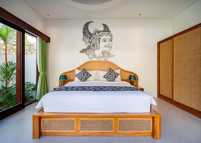Golden Bee Villa *