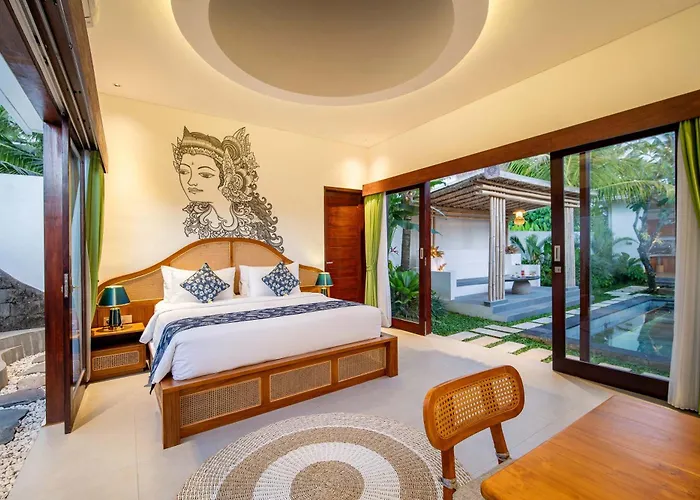 Golden Bee Villa *